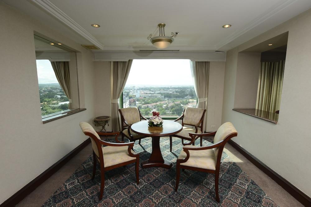 Grand Regal Hotel Davao City Eksteriør bilde